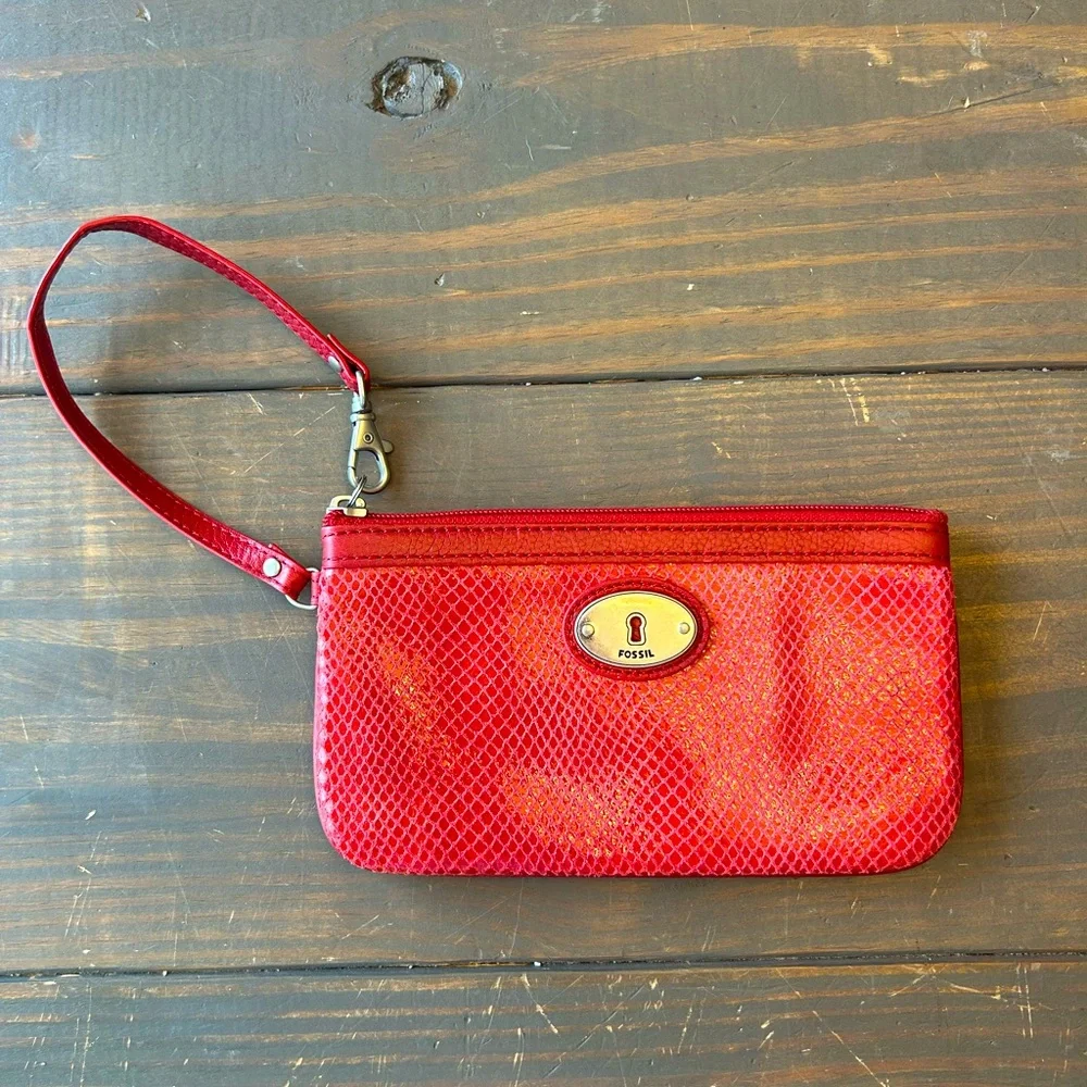 Fossil Red Suede Snakeskin‎ Wristlet Purse Wallet Zip Around Credit Card